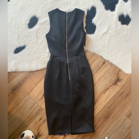 Finders Keepers Black Floral Last Chance Open Cut Dress - Picture 7 of 10